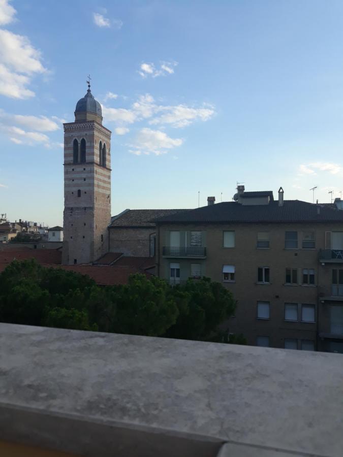 Hotel La Torretta フォリーニョ エクステリア 写真