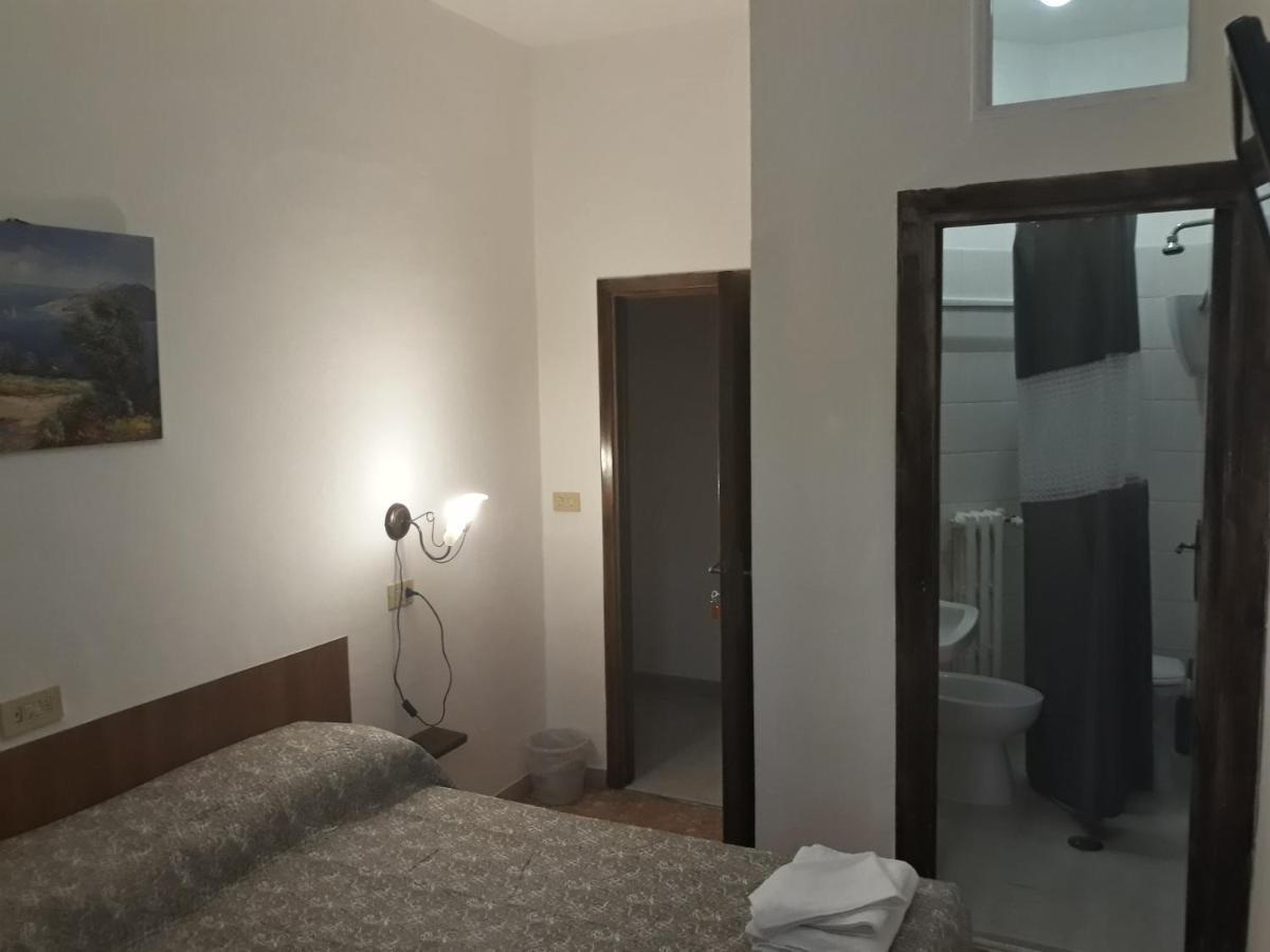 Hotel La Torretta フォリーニョ エクステリア 写真