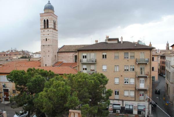 Hotel La Torretta フォリーニョ エクステリア 写真